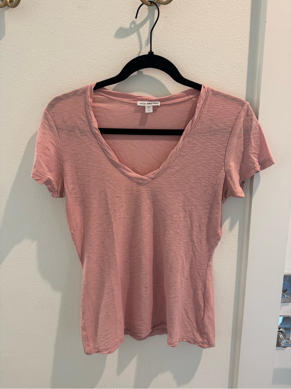 James Perse Linen-Texture V-Neck Tee - Pink